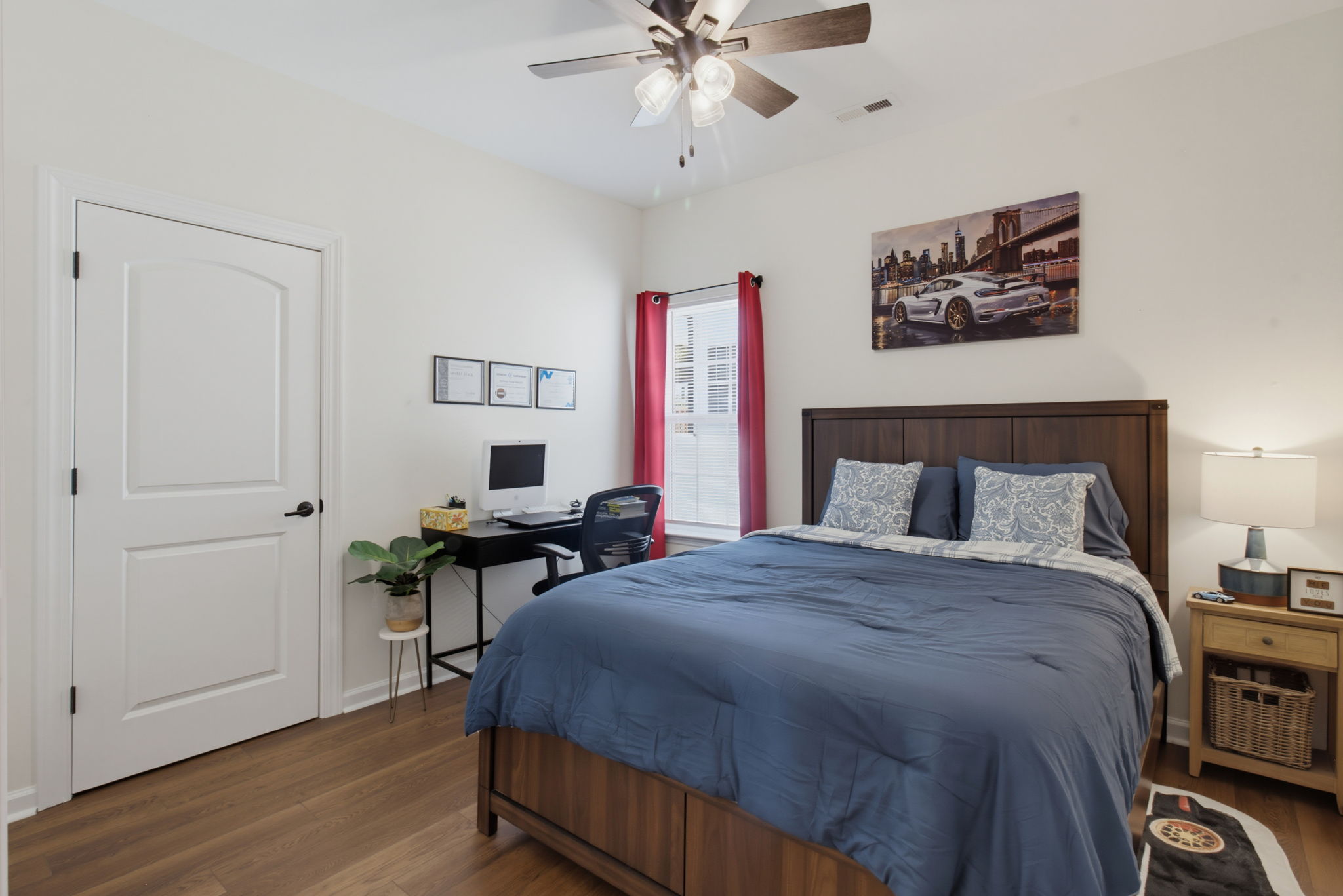 1305 Whitsett St-22