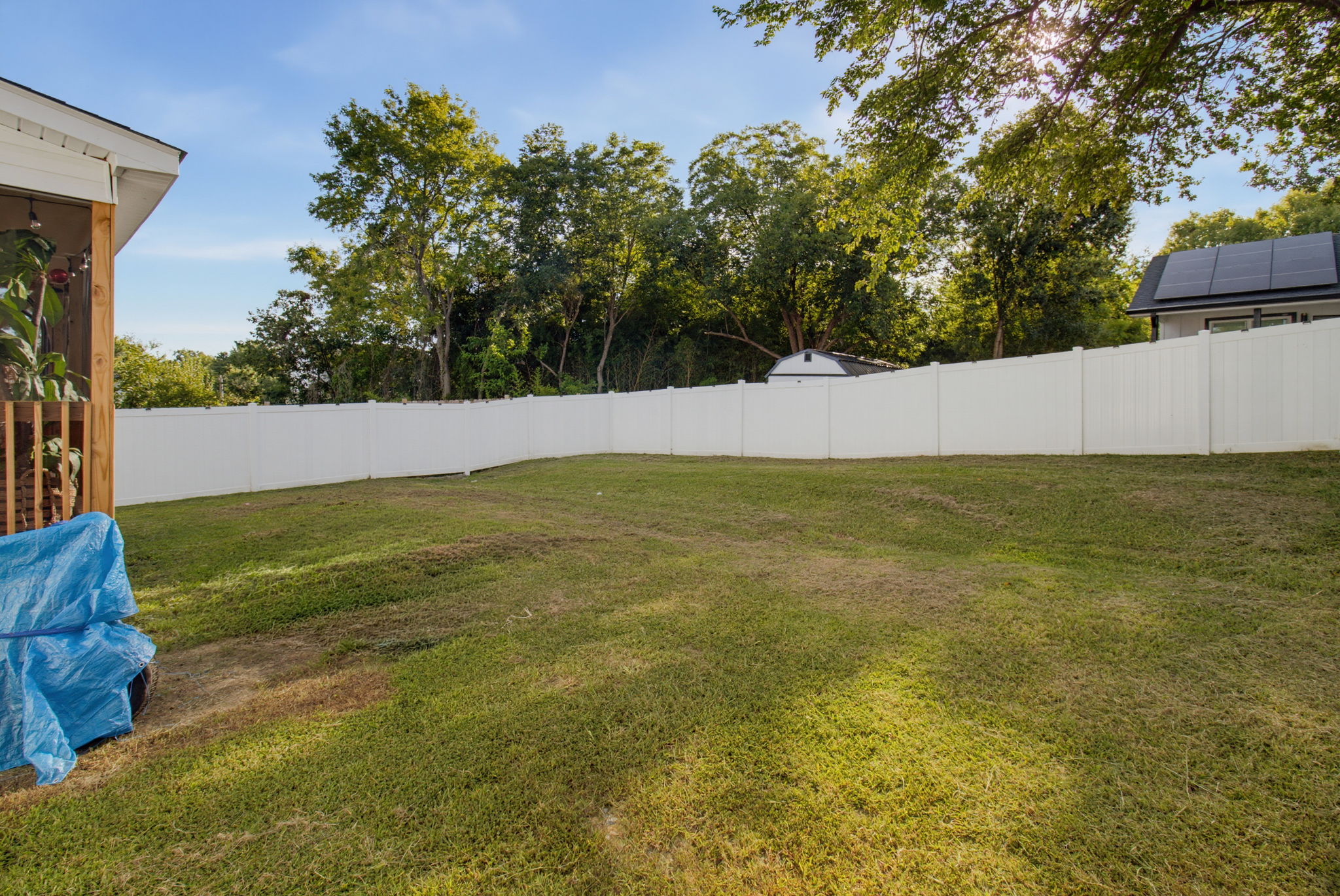 1305 Whitsett St-30
