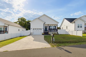 1305 Whitsett St-2