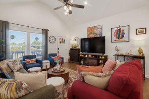 1305 Whitsett St-8