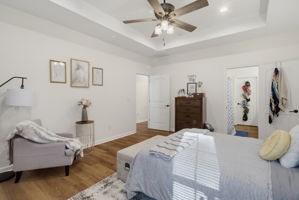1305 Whitsett St-17