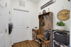 1305 Whitsett St-24