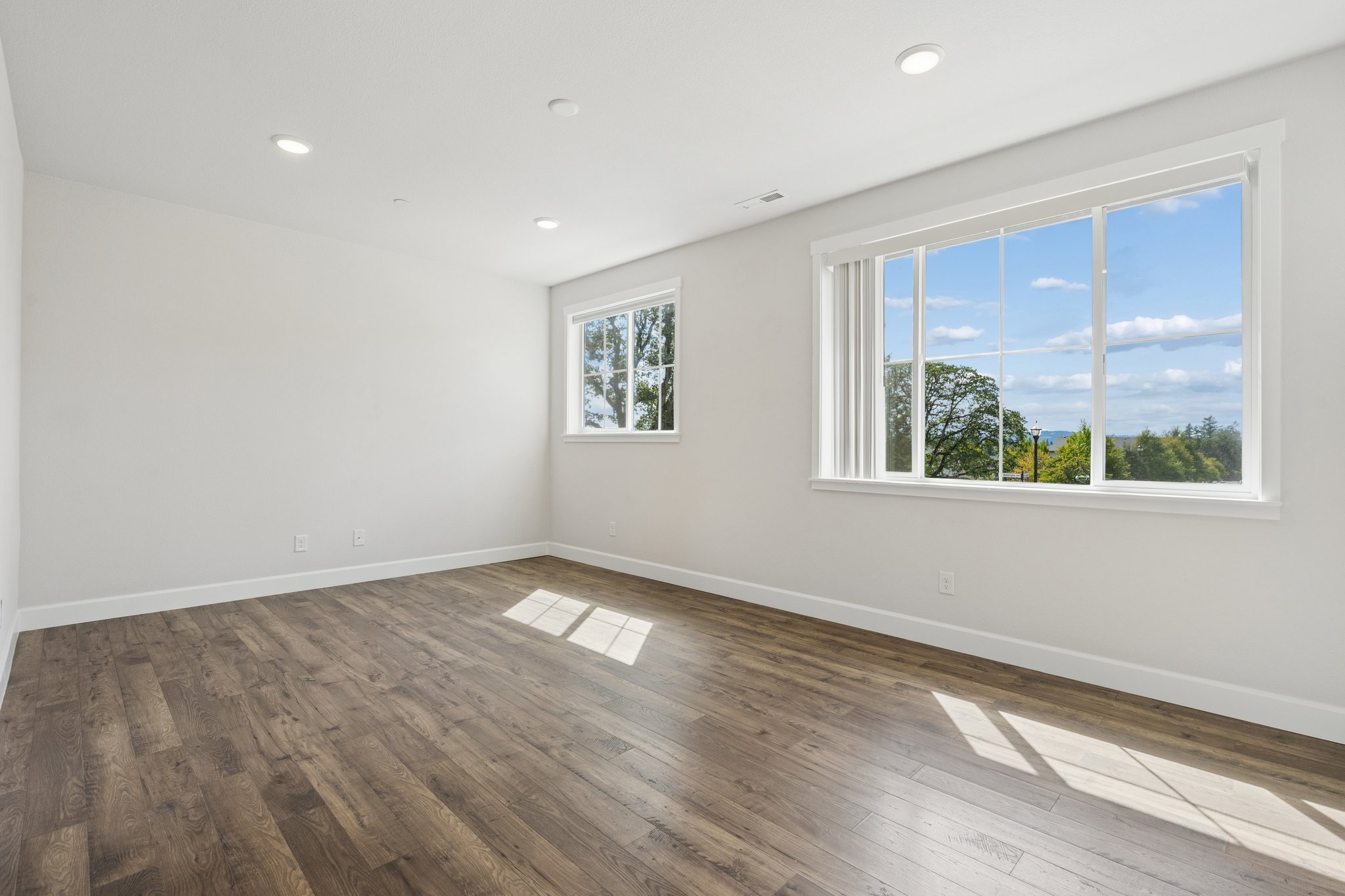 Main Floor Livingroom