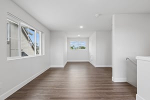 Upper Level Bonus Room