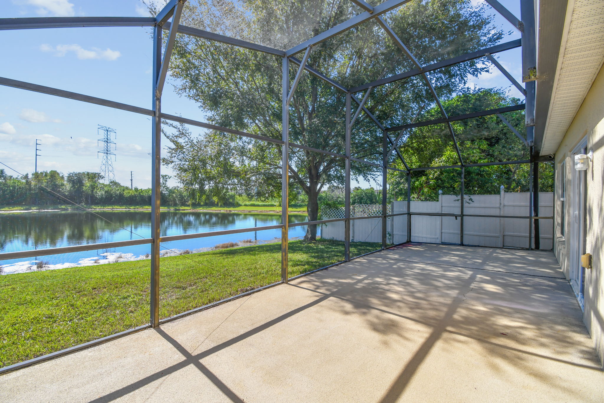 Screened-in Porch