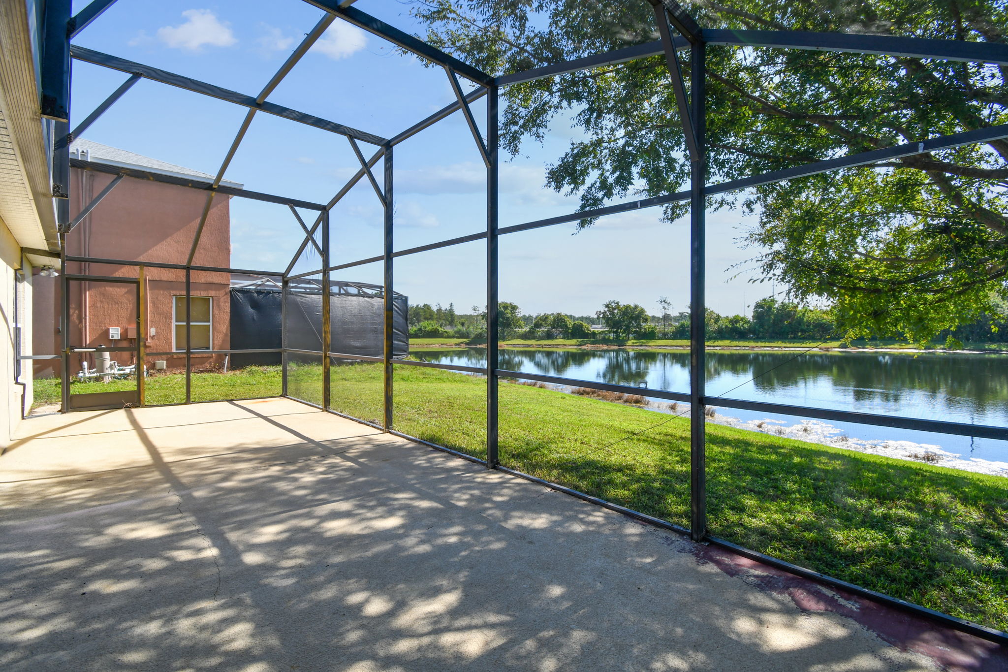 Screened-in Porch