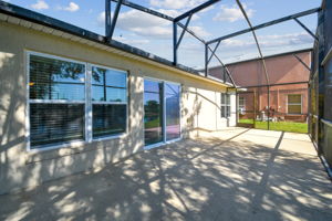 Screened-in Porch