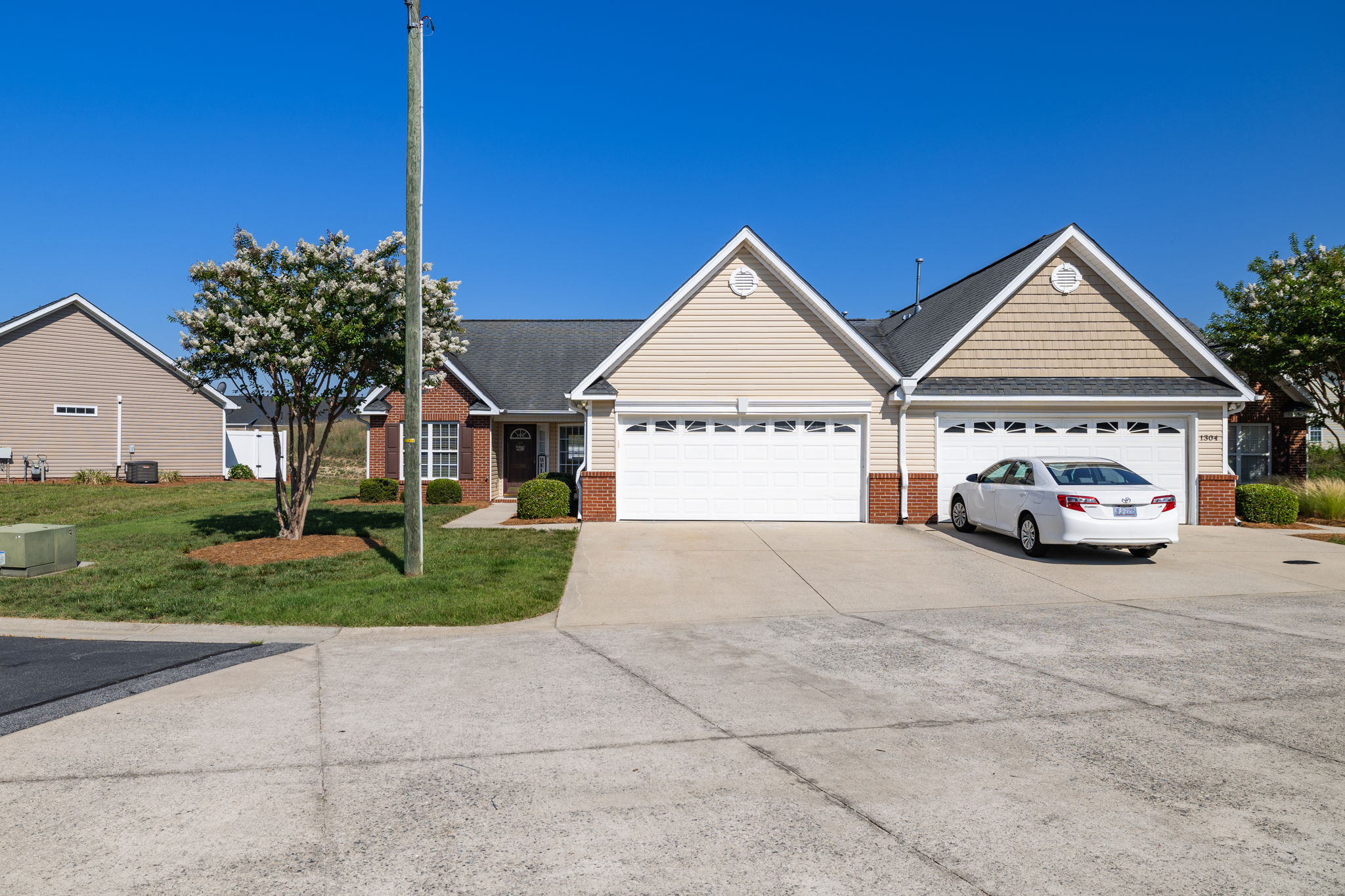 1306 Bayswater Dr-2