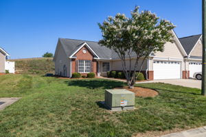 1306 Bayswater Dr-4