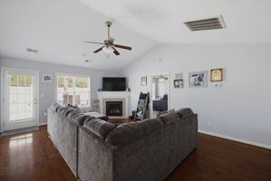 1306 Bayswater Dr-7