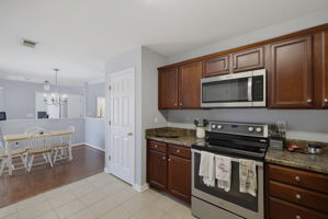 1306 Bayswater Dr-16