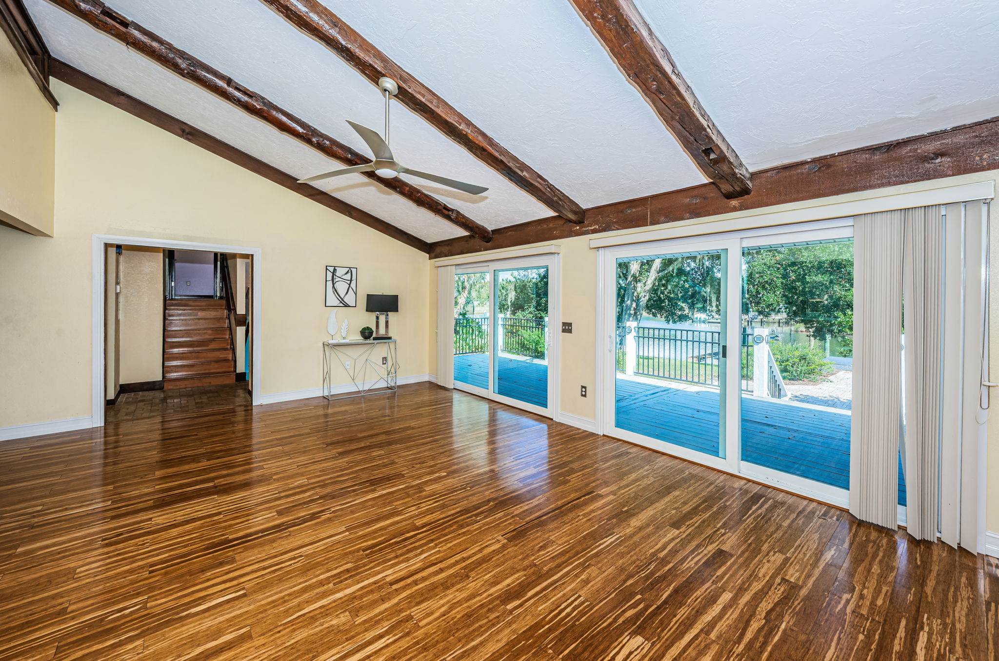 Living Room3-4