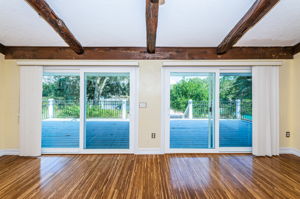 Living Room2-4