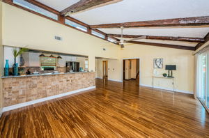 Living Room4-4