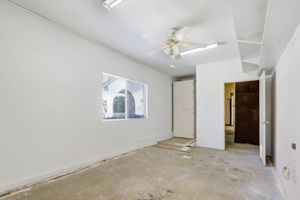  Photo 35
