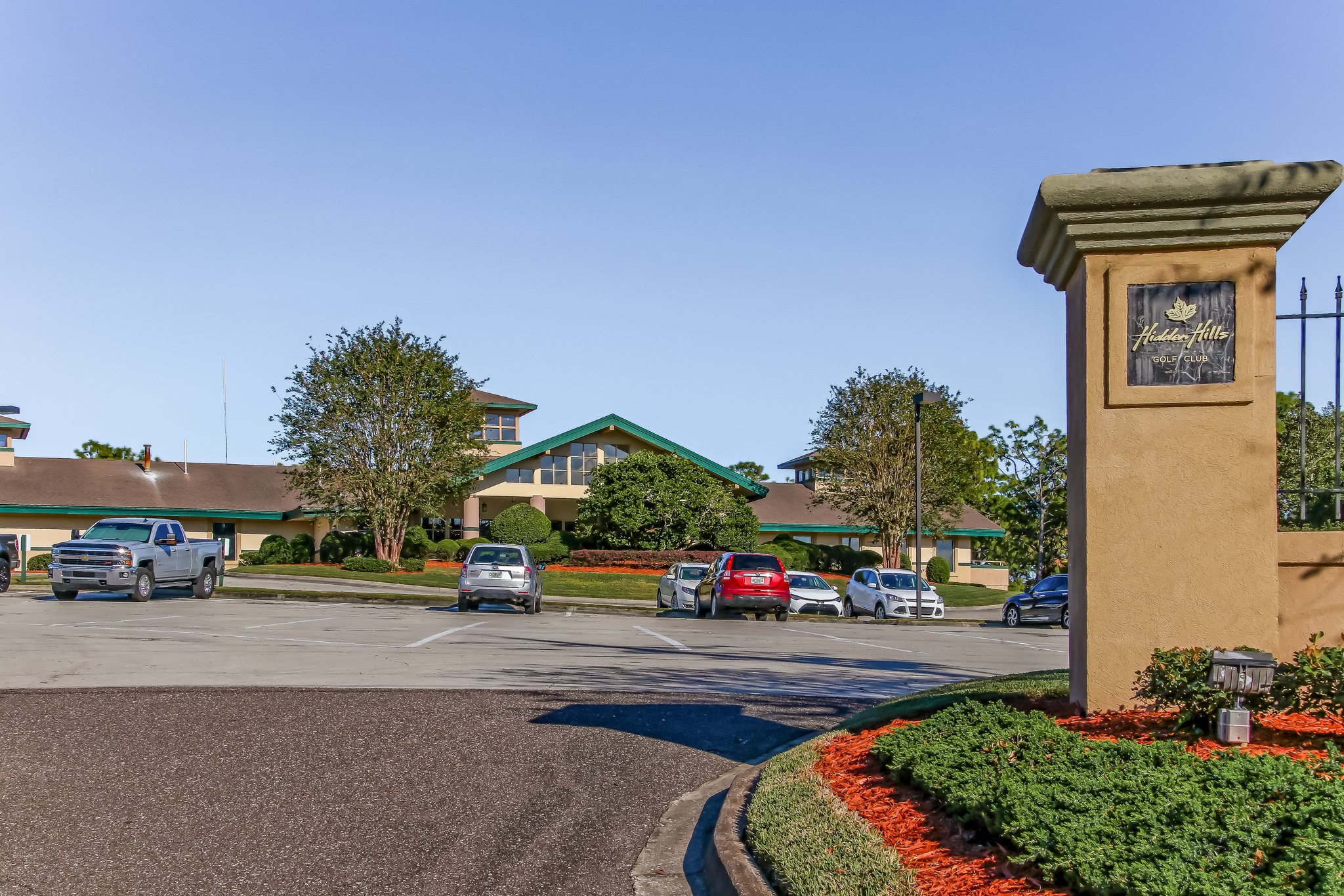 Hidden Hills Country Club