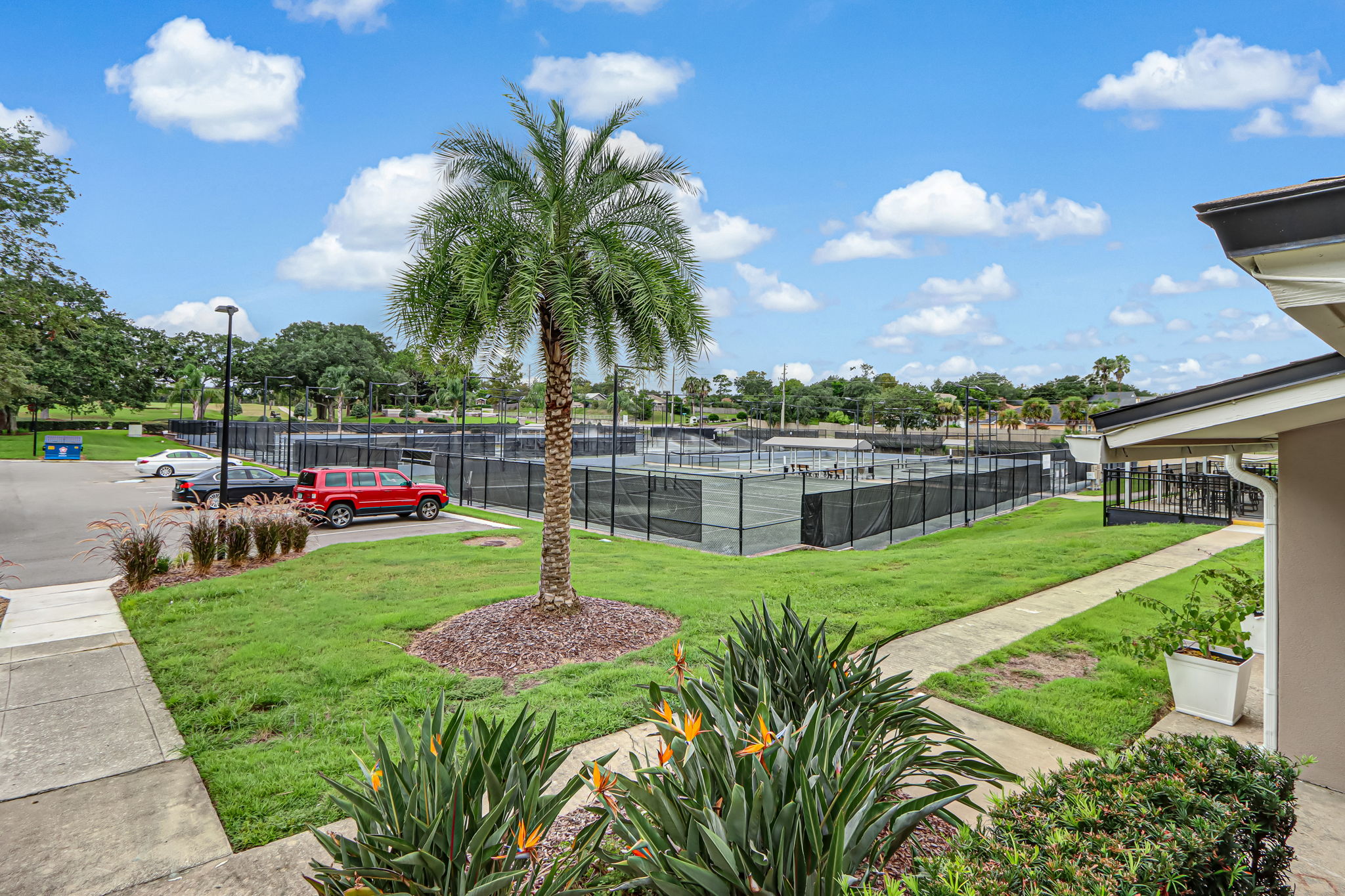 Hidden Hills Country Club