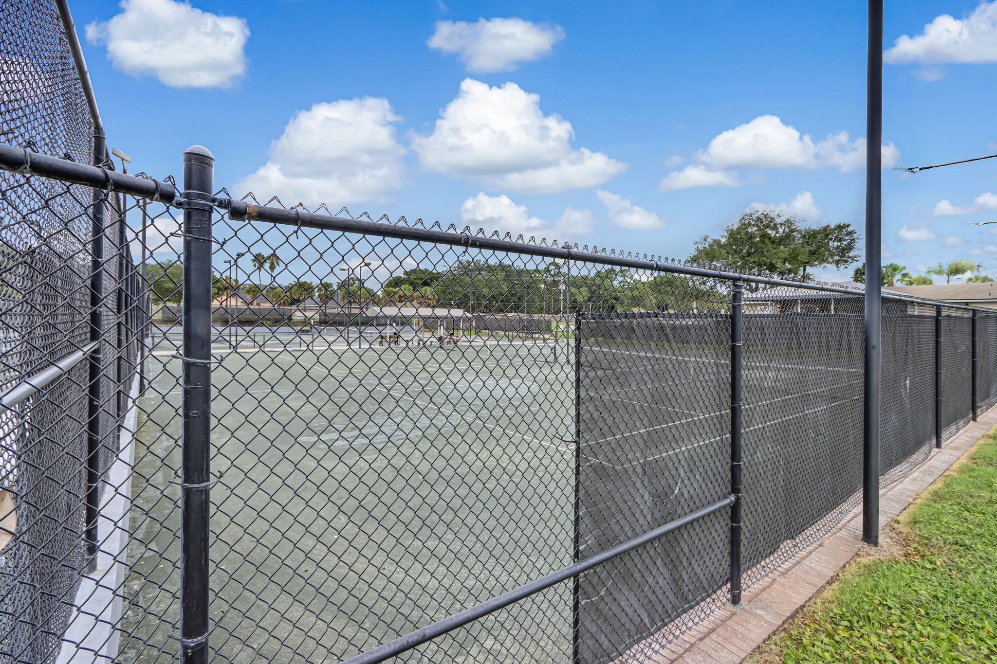 Hidden Hills Country Club