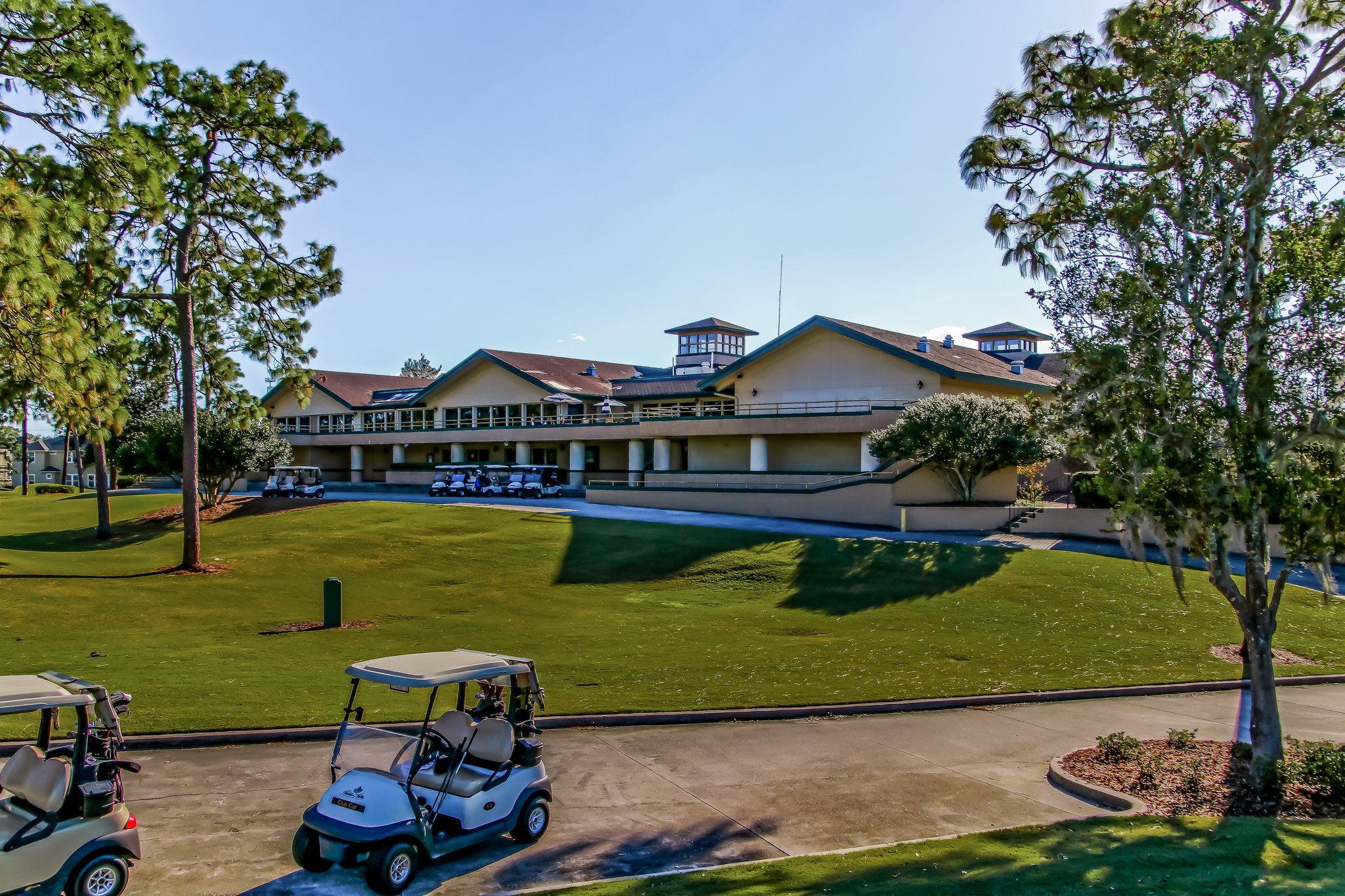 Hidden Hills Country Club