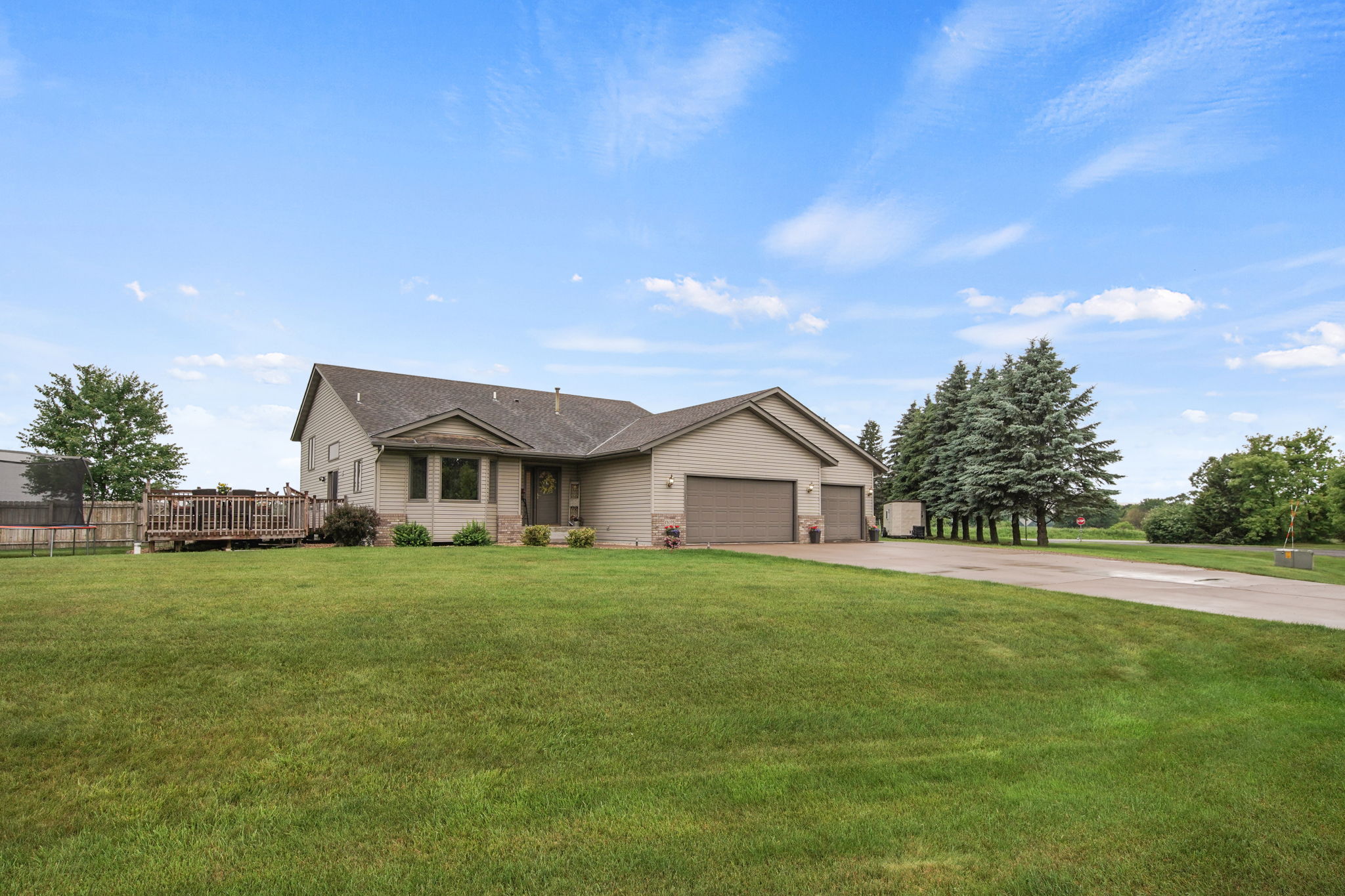 13075 N Lakes Ln, Lindstrom, MN 55045 Mint Real Estate Photography