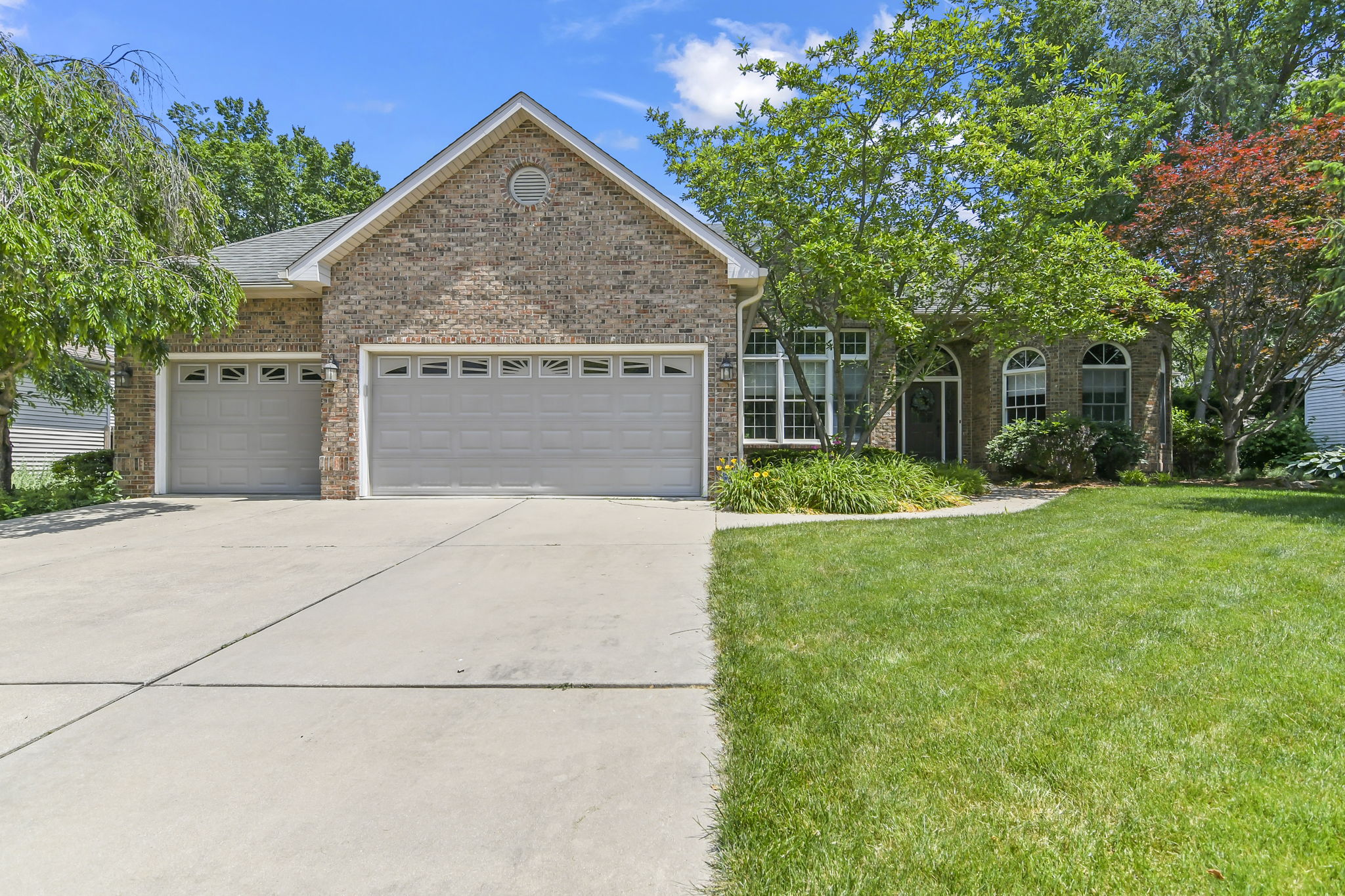 1308 Ravenswood Rd, Springfield, IL 62711 | Design Eyes Photography