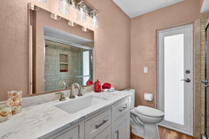 Guest Bathroom 1 - 1 of 2