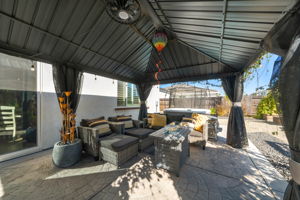  Photo 71