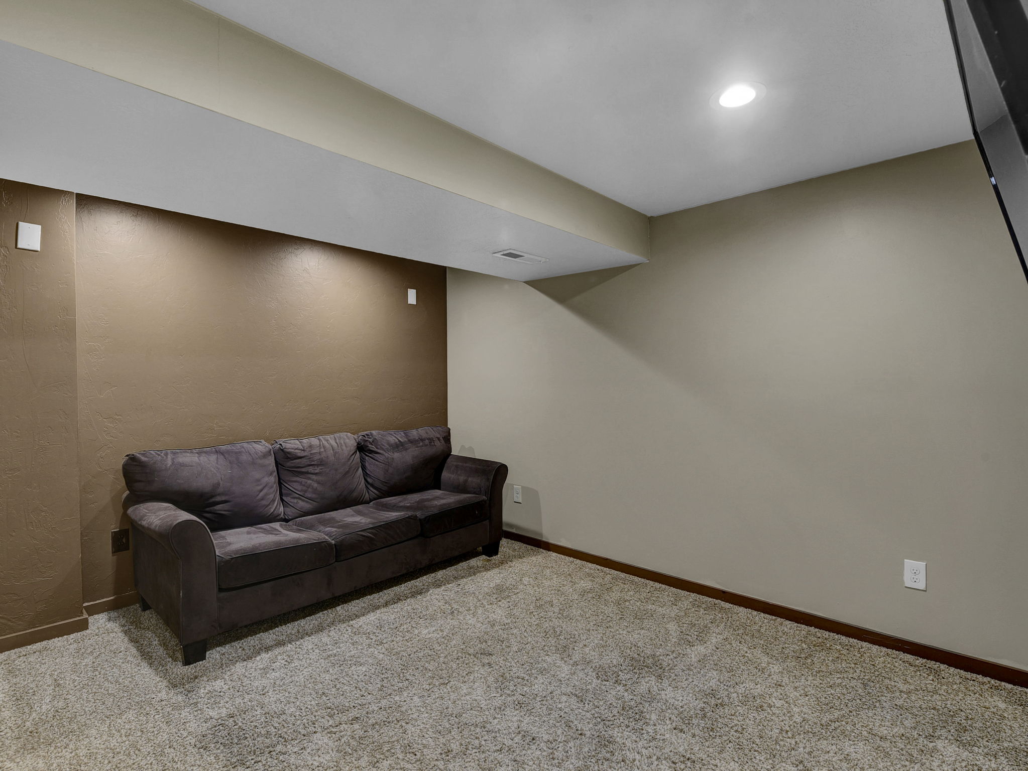  13081 S 2420 W, Riverton, UT 84065, US Photo 9