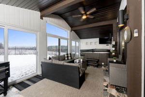 Sunroom with Hot Tub