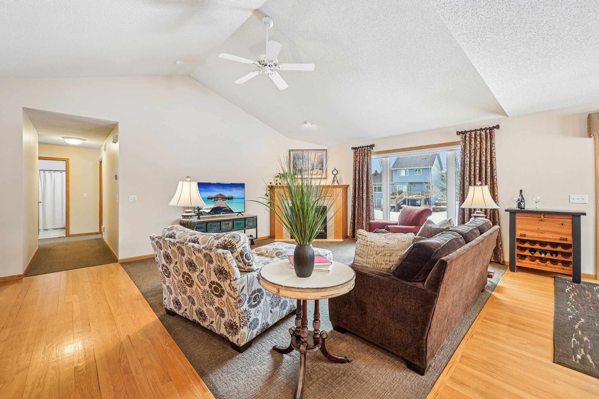 Quail Creek Dr NE-S1002-010.jpg