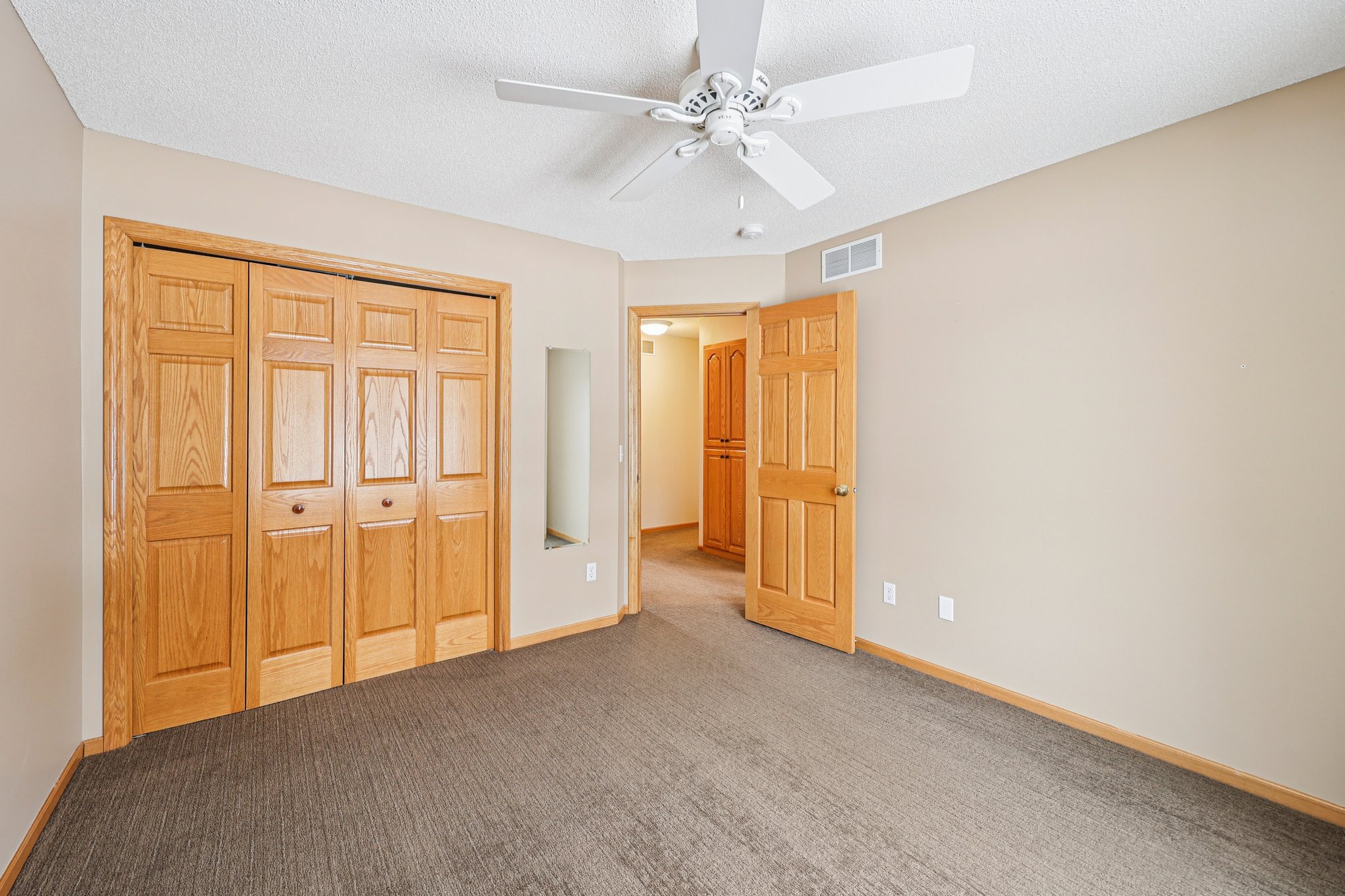 Quail Creek Dr NE-S1002-021.jpg