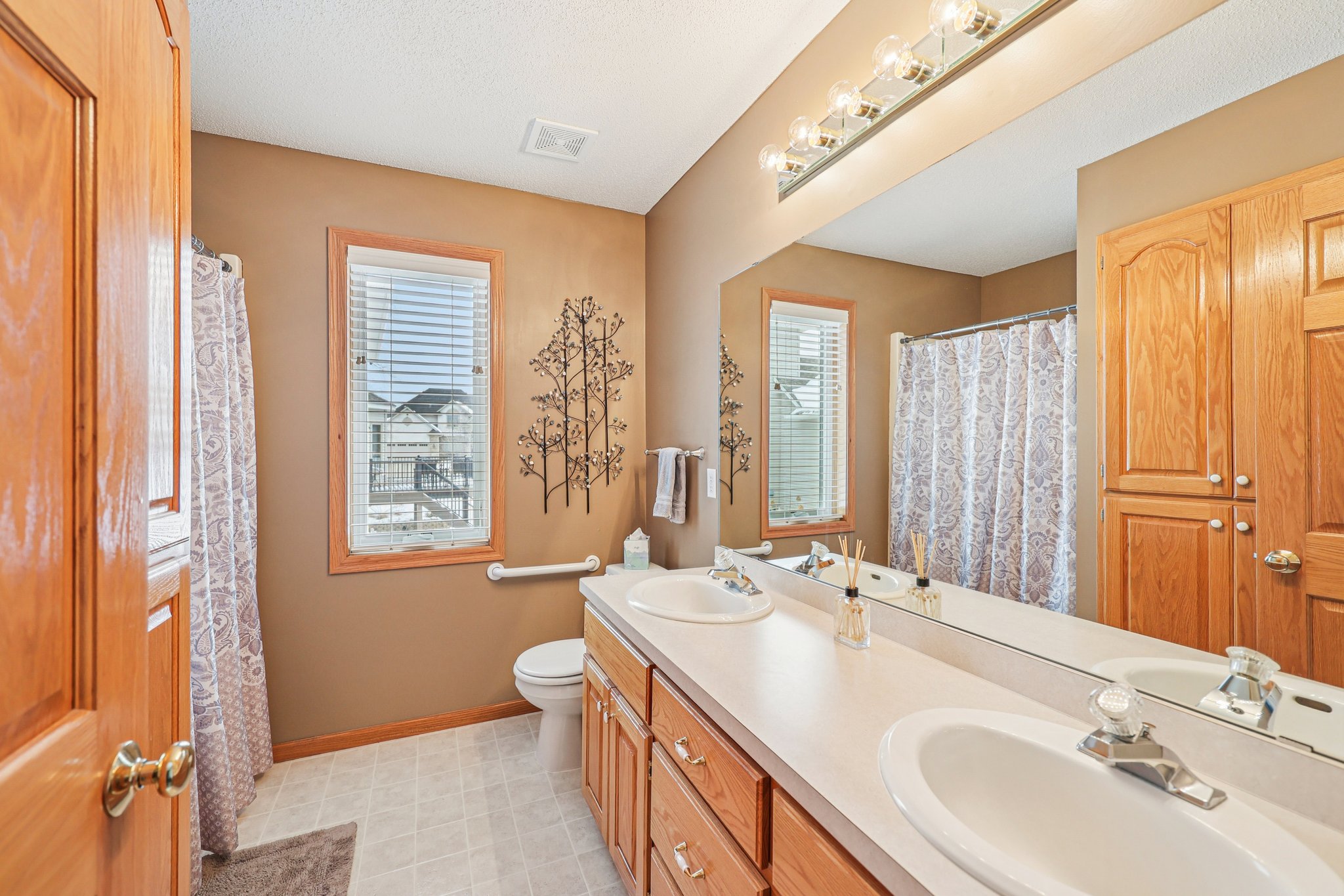 Quail Creek Dr NE-S1002-029.jpg