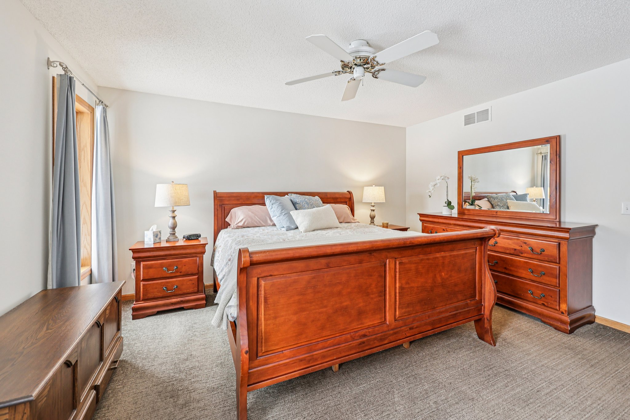 Quail Creek Dr NE-S1002-030.jpg