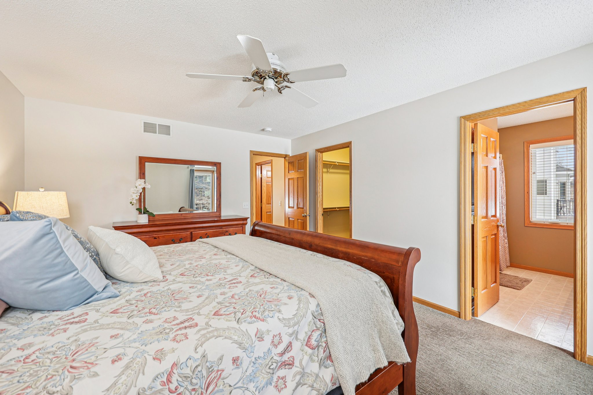 Quail Creek Dr NE-S1002-032.jpg