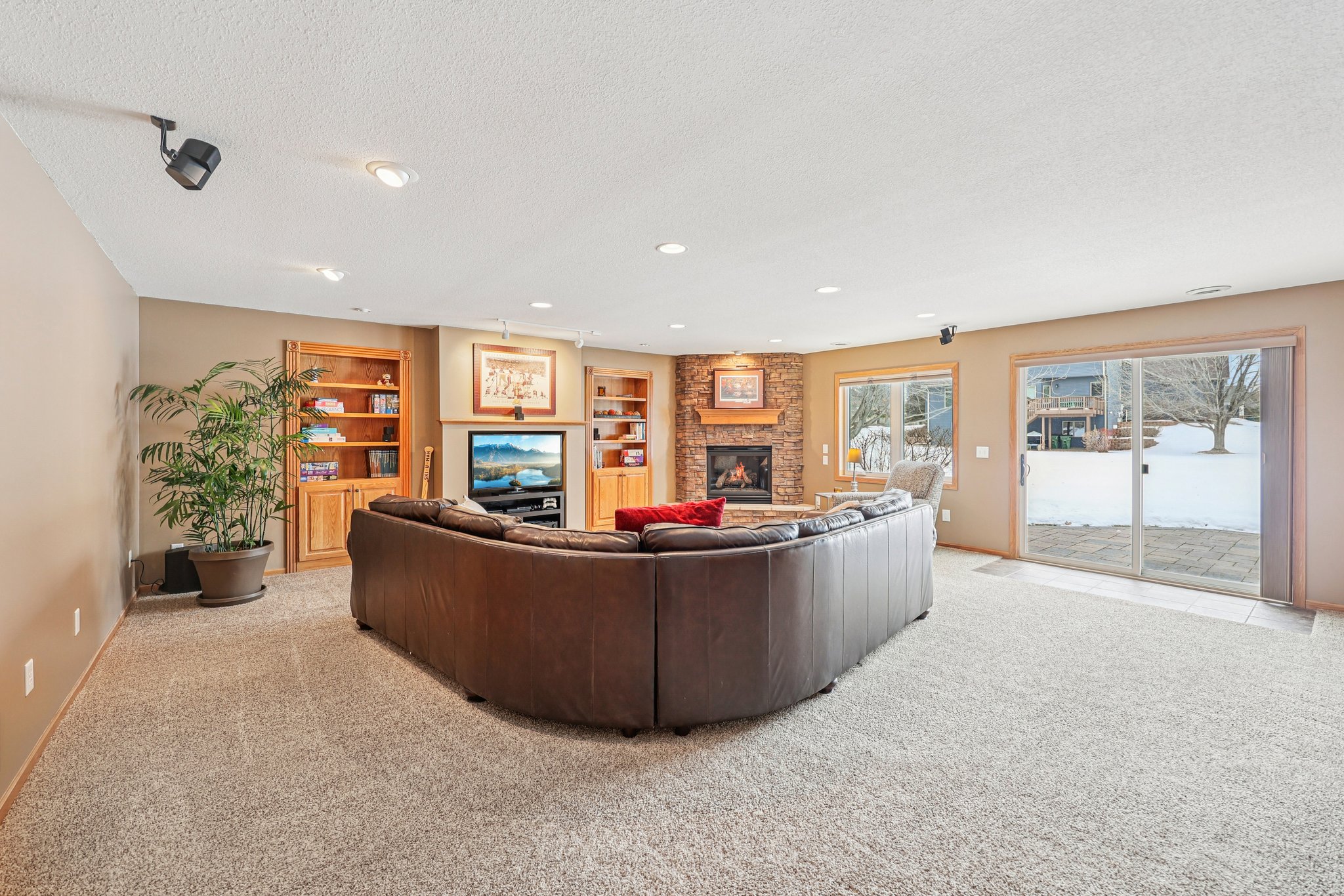 Quail Creek Dr NE-S1002-037.jpg