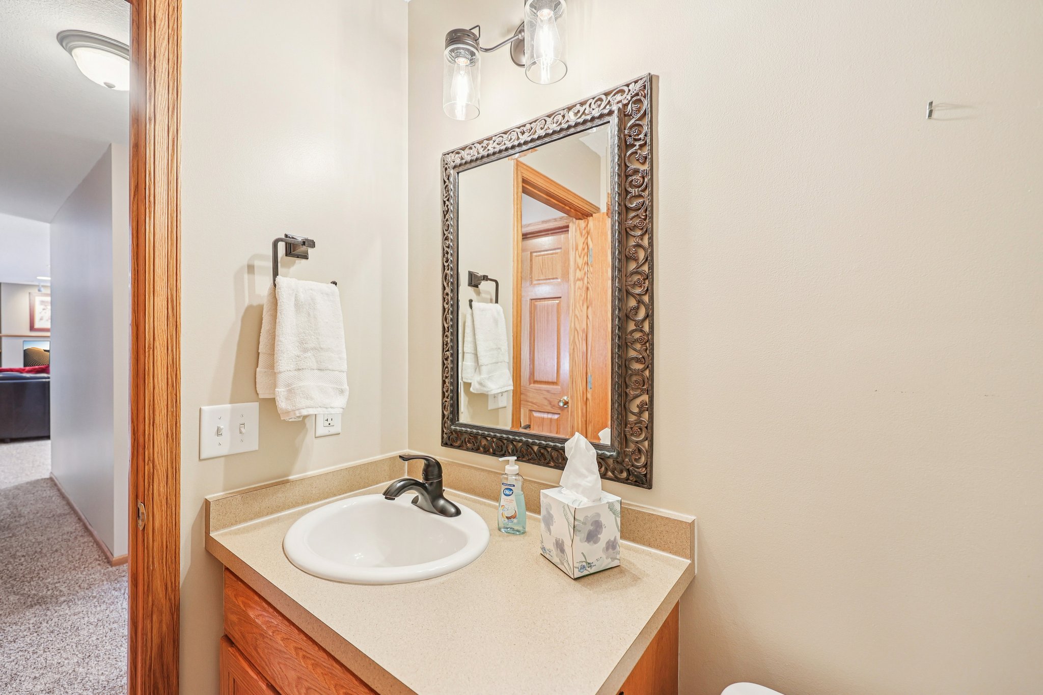 Quail Creek Dr NE-S1002-046.jpg