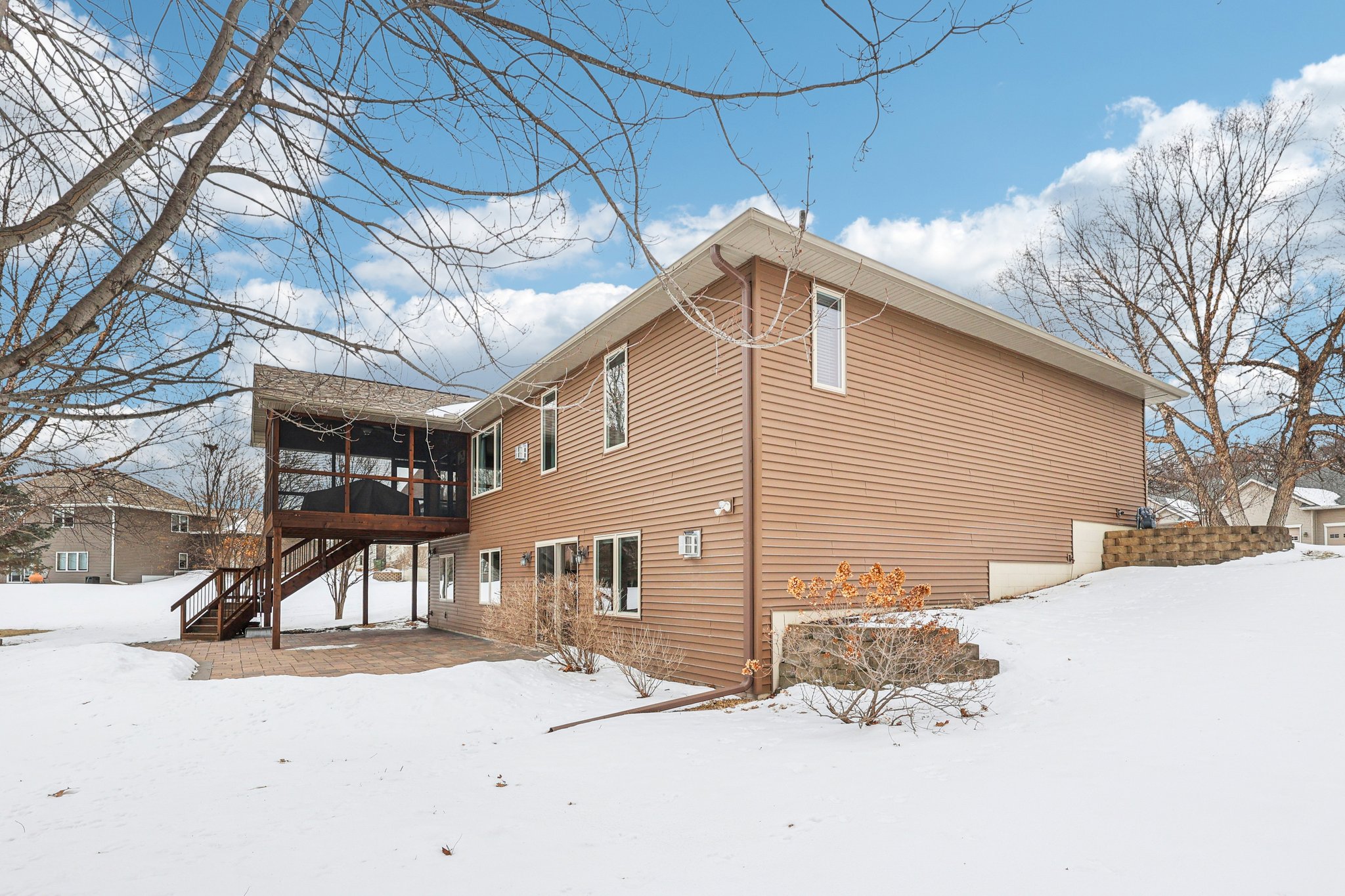 Quail Creek Dr NE-S1002-058.jpg