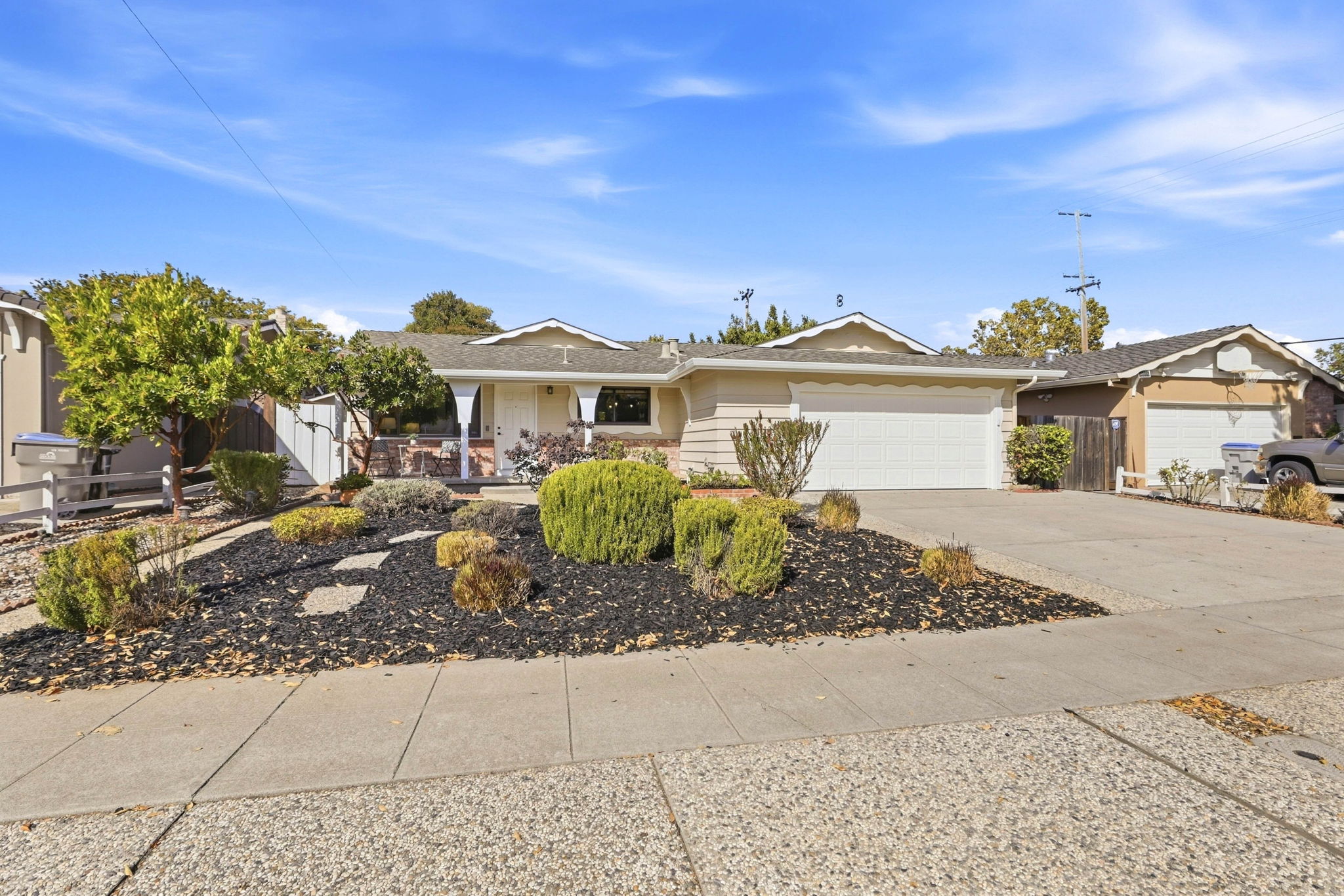 002_F8_1309 Antonio Ln