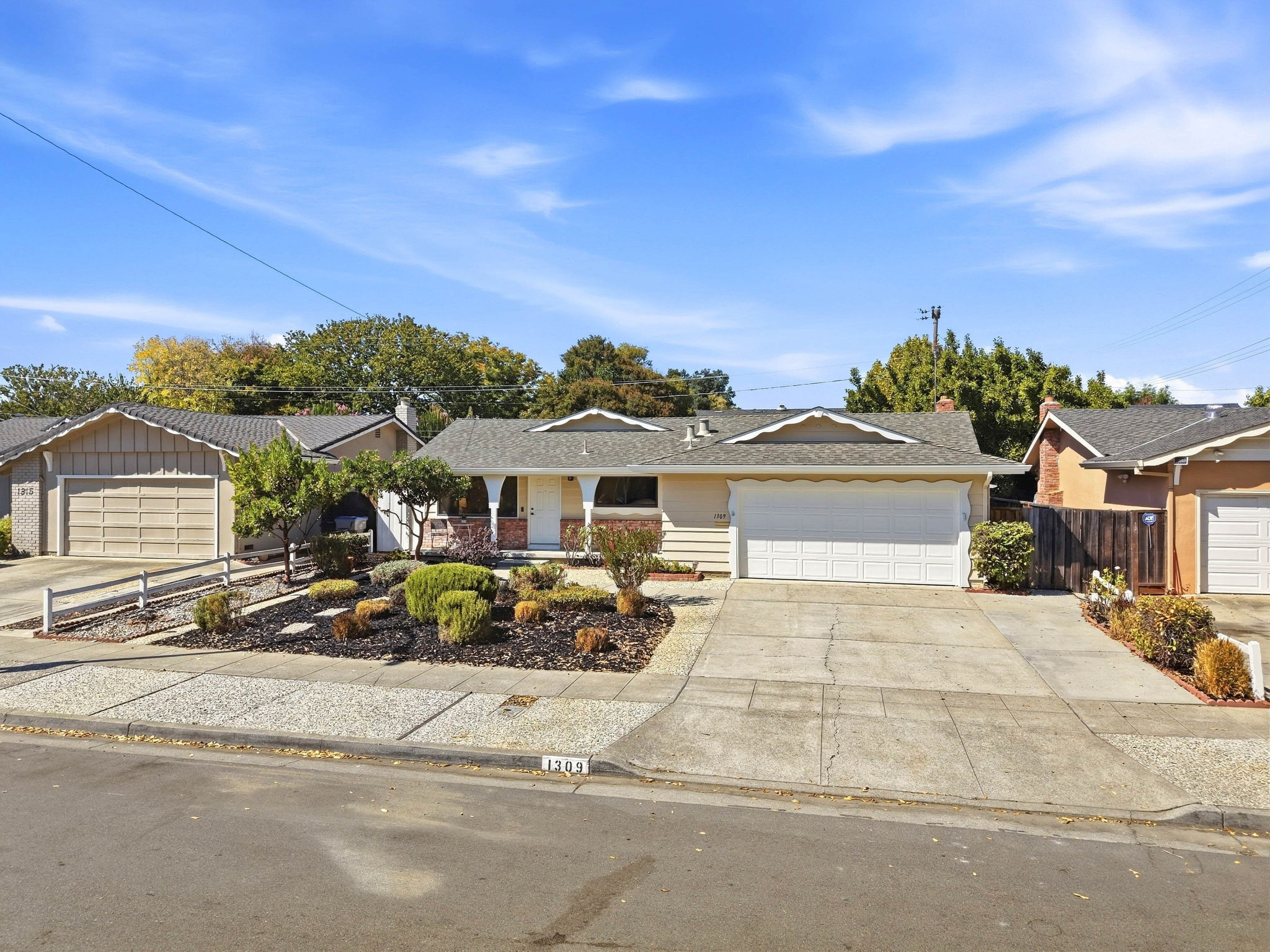006_F8_AERIAL_1309 Antonio Ln
