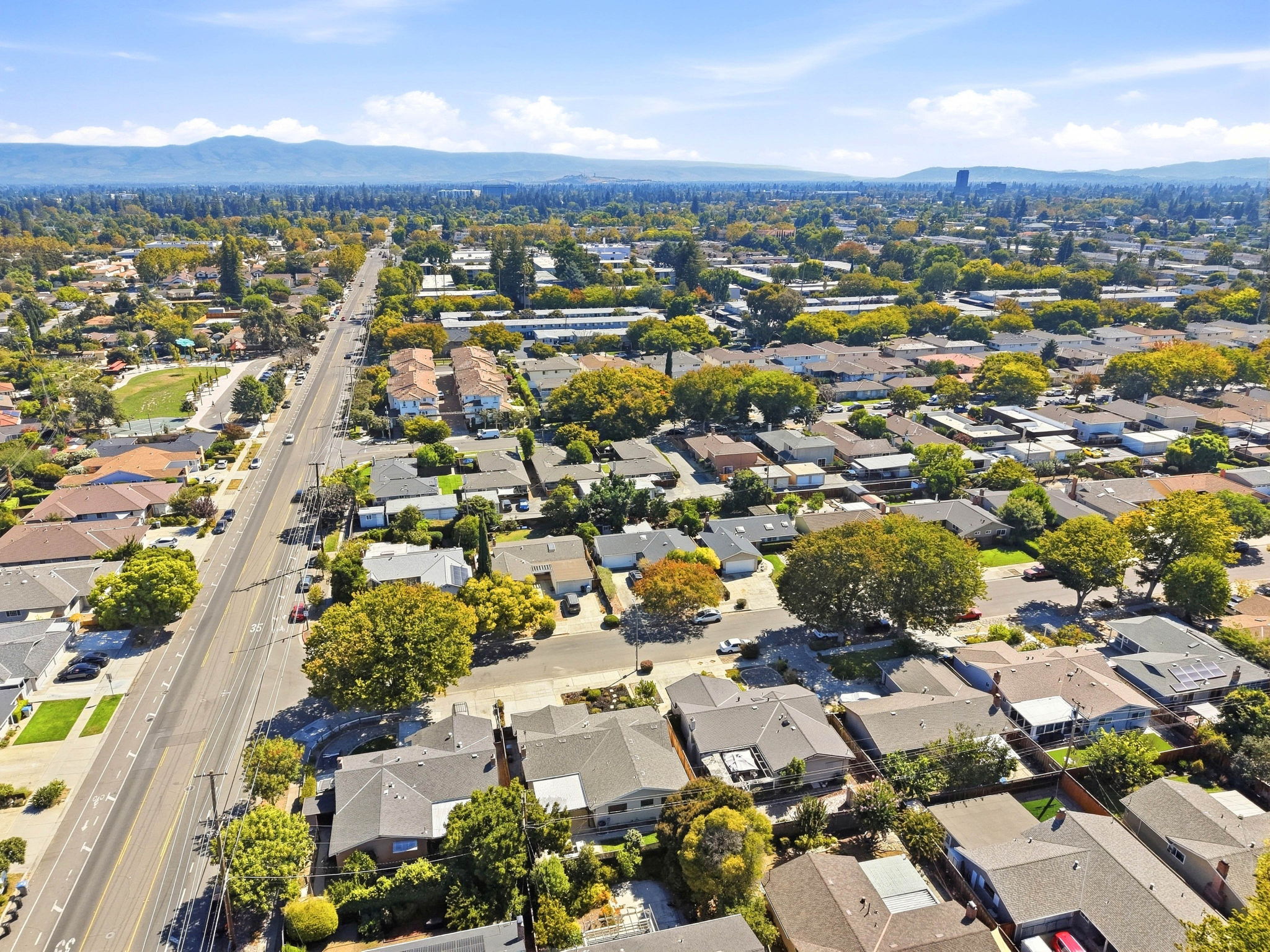 019_F8_AERIAL_1309 Antonio Ln