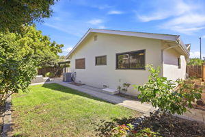 039_F8_1309 Antonio Ln