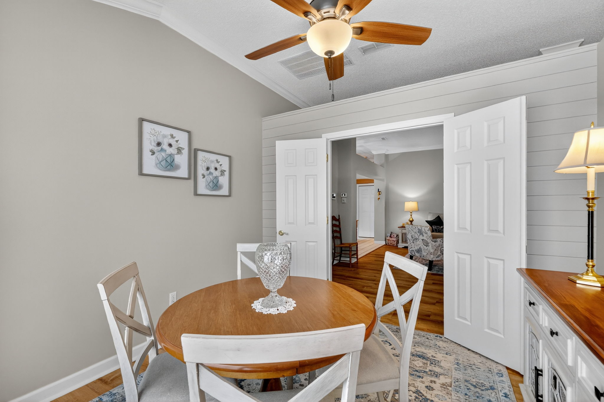 Third bedroom/Den