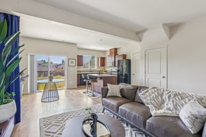 NE 85th St-S0208-006.jpg