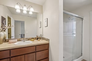 NE 85th St-S0208-028.jpg