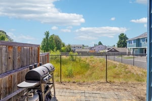 NE 85th St-S0208-040.jpg