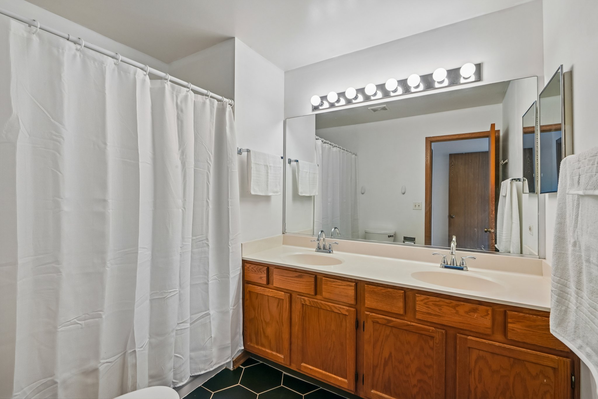 1309 Newport St-S0408-022.jpg