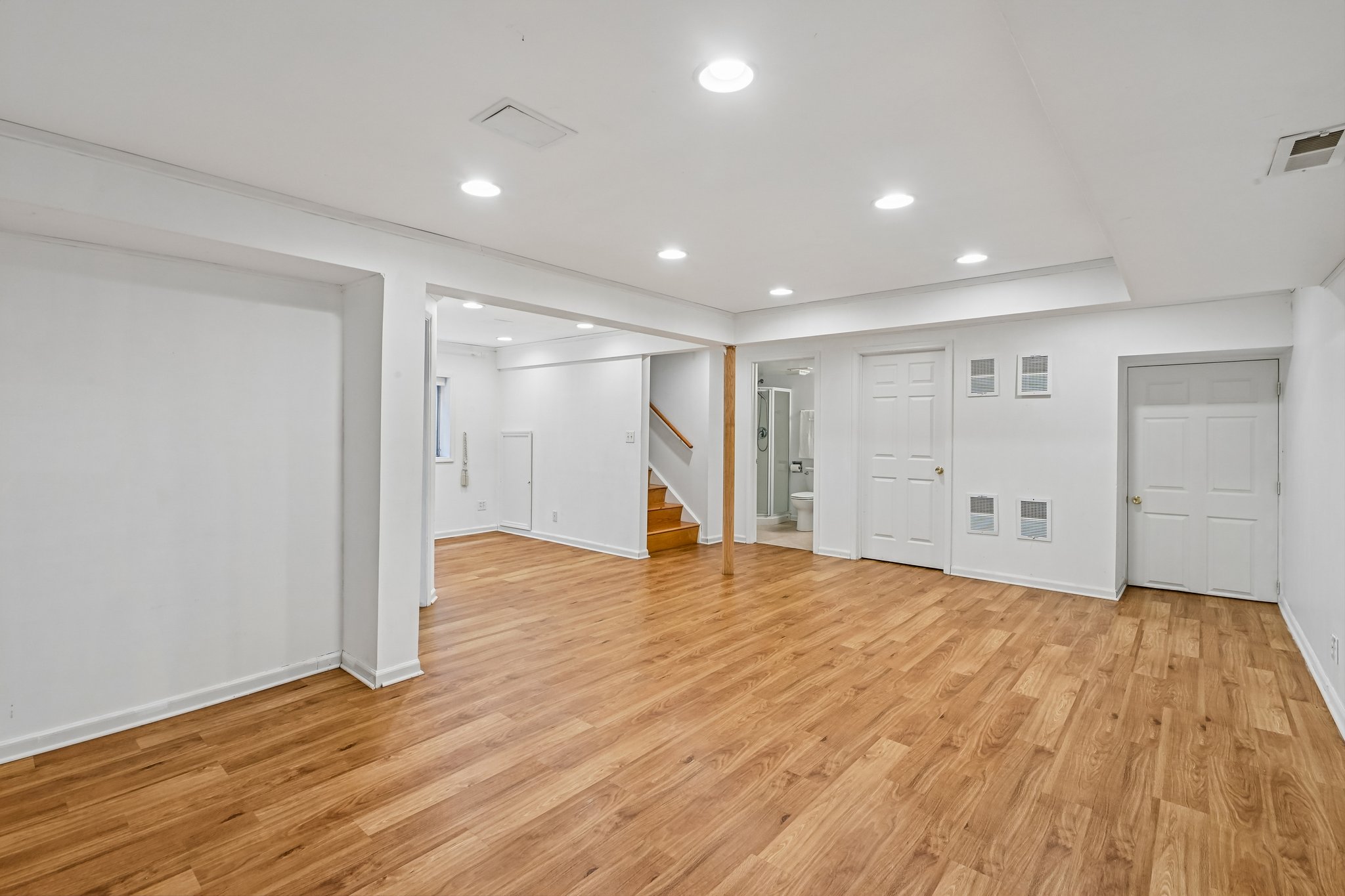 1309 Newport St-S0408-035.jpg