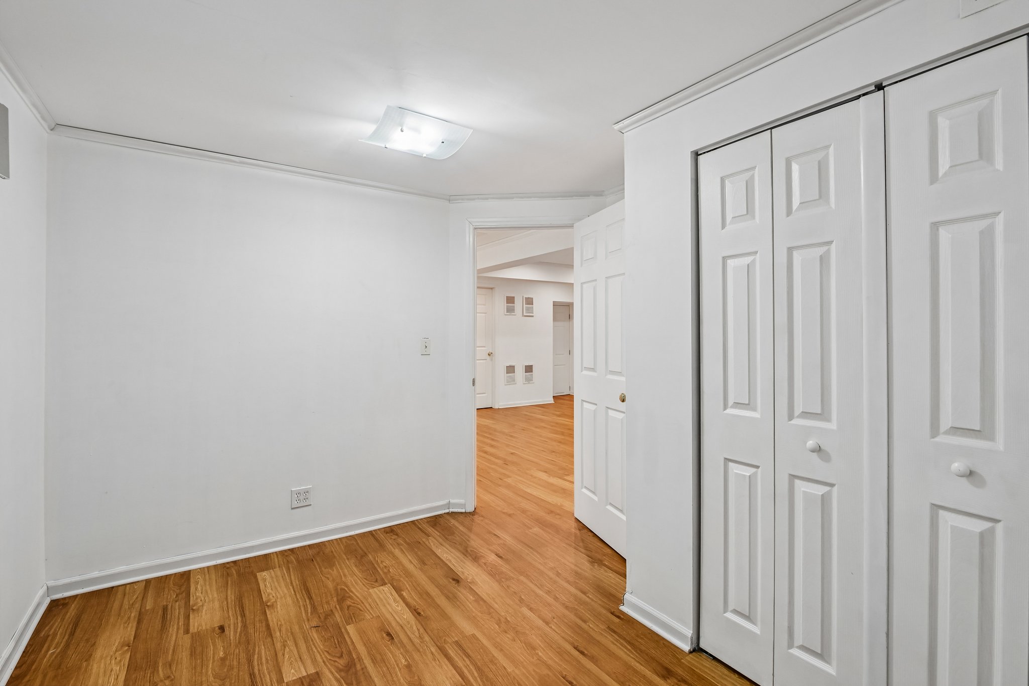 1309 Newport St-S0408-039.jpg