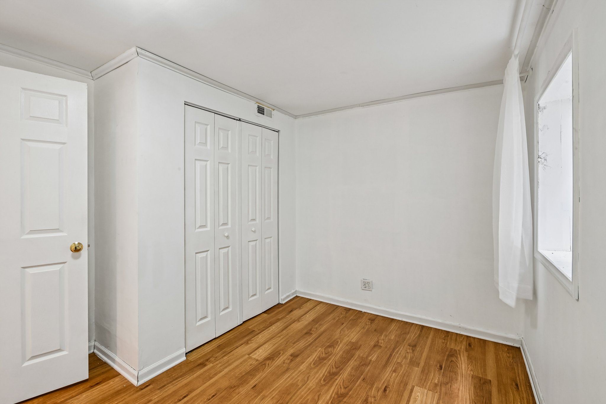 1309 Newport St-S0408-040.jpg