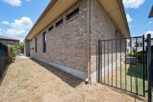  Photo 34